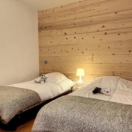 Centre: 2 Chambres, Terrasse, 4-6 Pers, Proche Commerces - Fr-1-507-16